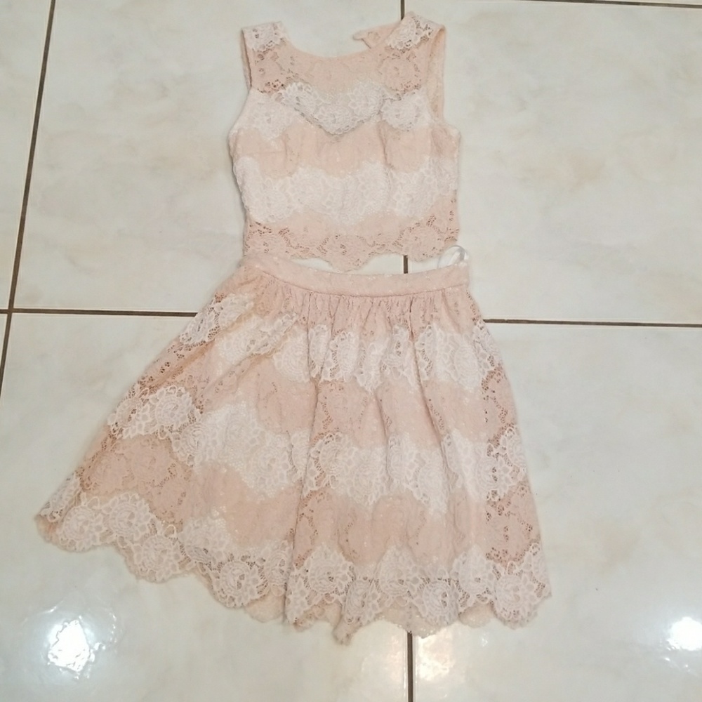 Dress - Picture 2 of 3